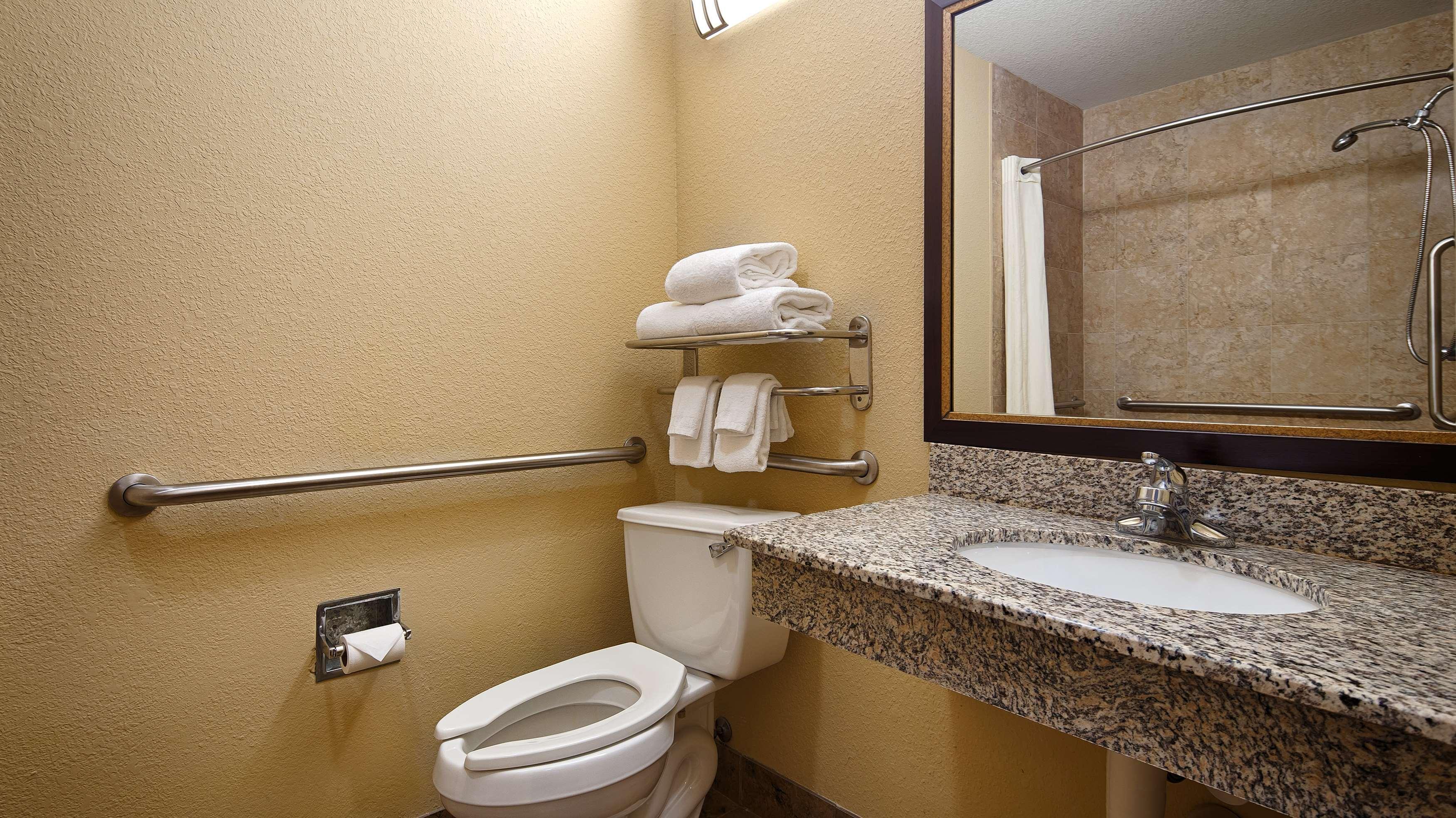 Best Western Bastrop Pines Inn Ngoại thất bức ảnh