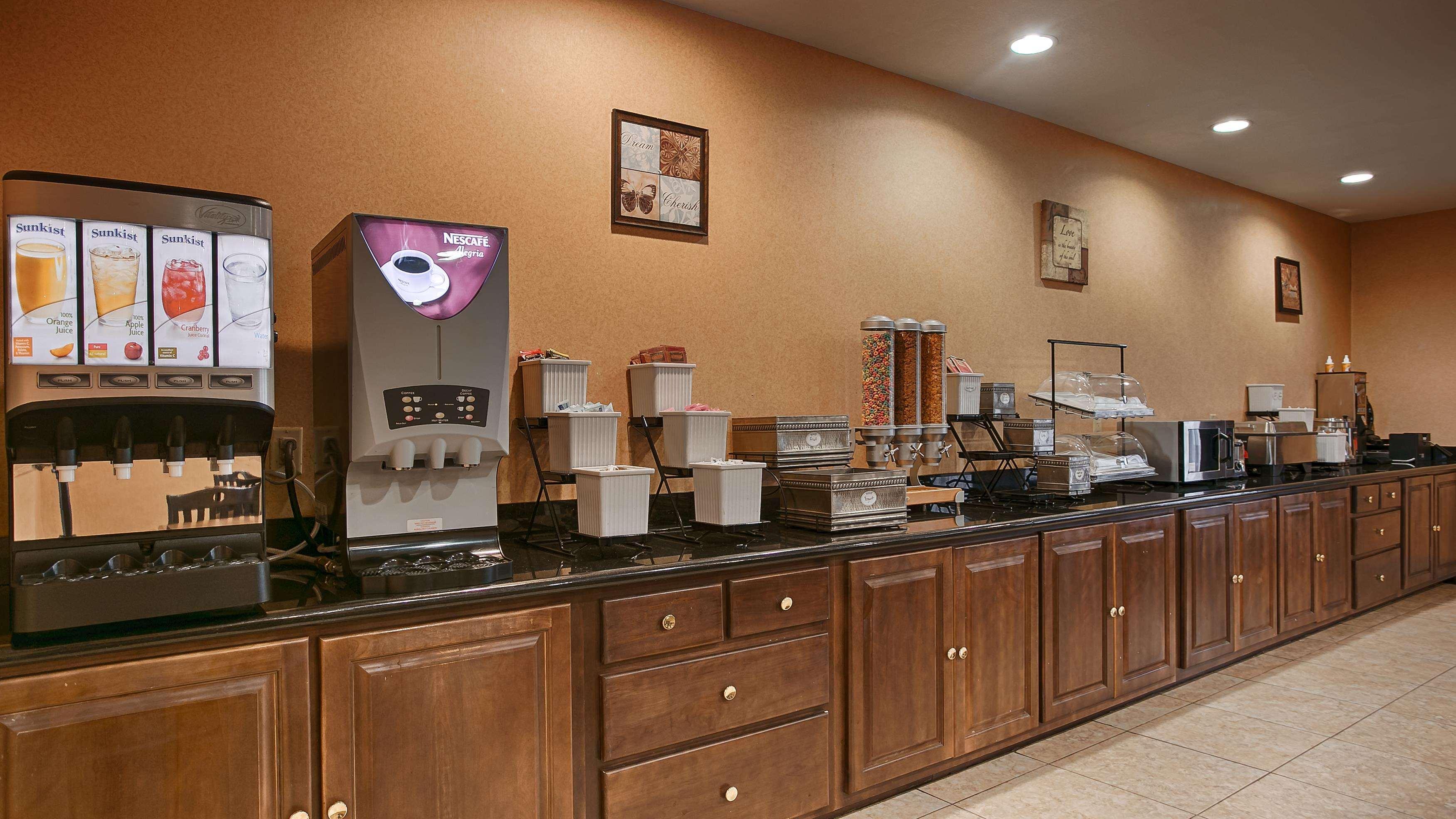 Best Western Bastrop Pines Inn Ngoại thất bức ảnh