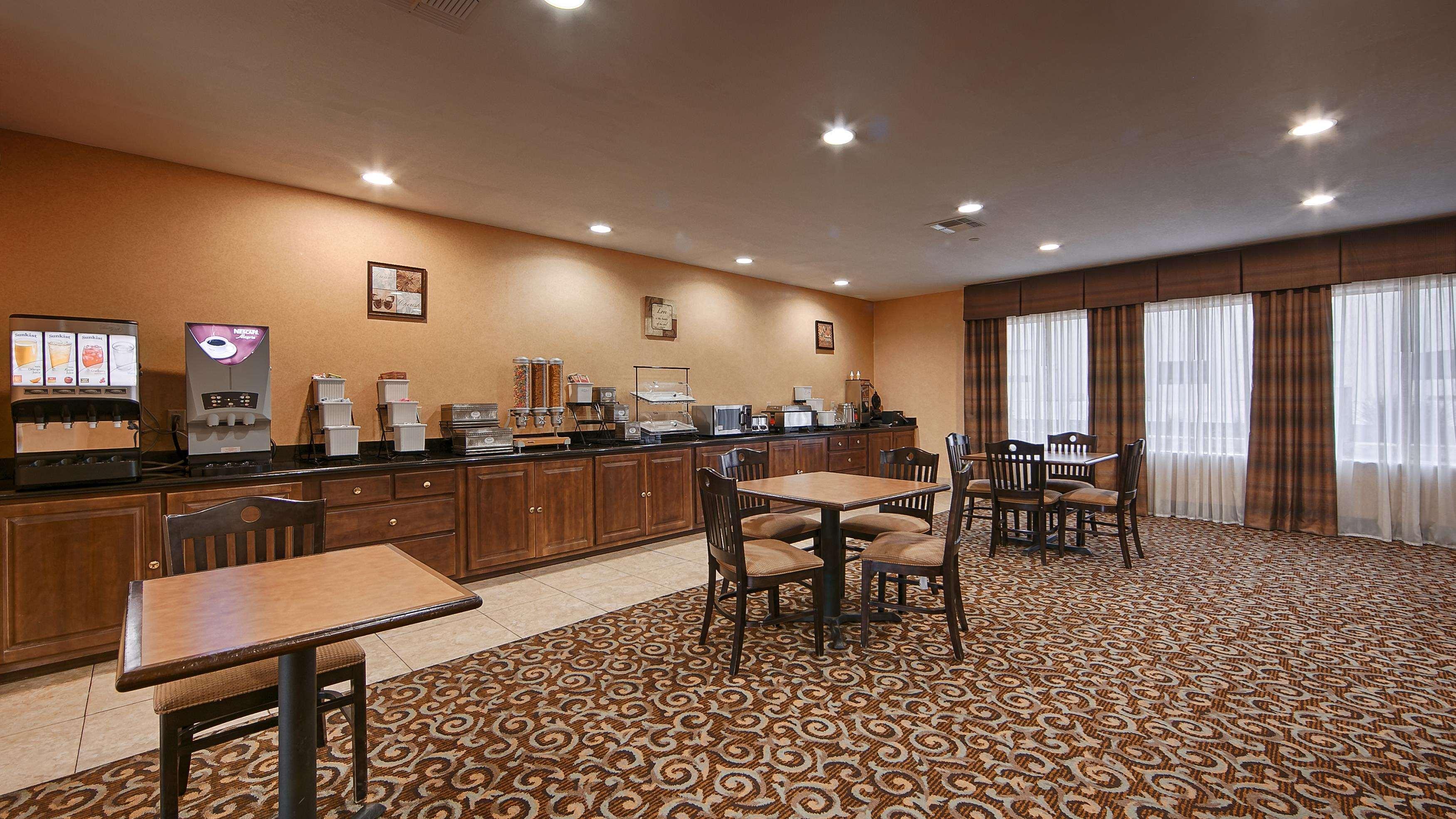 Best Western Bastrop Pines Inn Ngoại thất bức ảnh